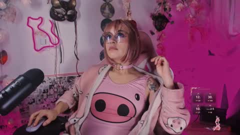 Snapshot of the_kitty_roxy chatting on February 22, 11:02 am ... ... online show from February 22, 11:02 am