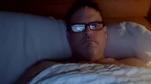 Snapshot of the_man_for_u chatting on November 11, 11:43 am Chris online show from November 11, 11:43 am