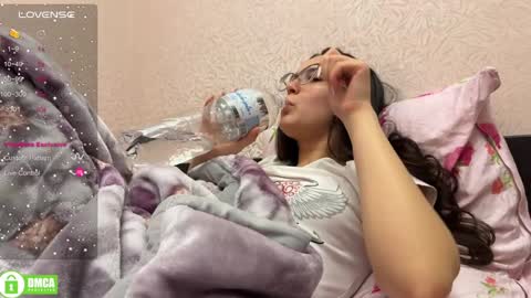 Alice online show from February 7, 7:49 pm