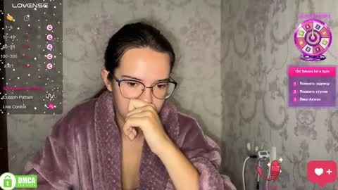 Alice online show from September 30, 4:01 pm