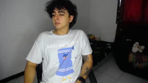 Snapshot of the_r00m chatting on September 13, 8:30 pm Jaime Angela online show from September 13, 8:30 pm