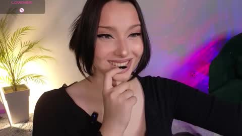 Snapshot of thebbylu chatting on October 12, 12:15 pm Lucy online show from October 12, 12:15 pm