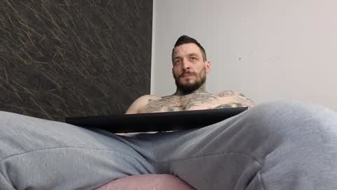 John online show from February 5, 9:36 am