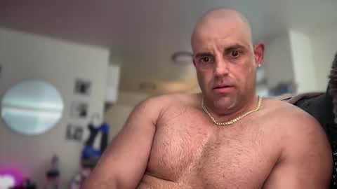 Snapshot of thebuzz777 chatting on January 23, 8:02 pm theBuzz777 online show from January 23, 8:02 pm