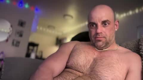 Snapshot of thebuzz777 chatting on February 12, 6:19 am theBuzz777 online show from February 12, 6:19 am