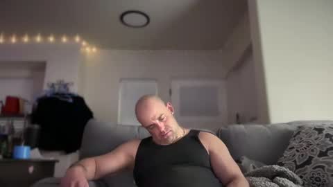 Snapshot of thebuzz777 chatting on March 6, 8:19 am theBuzz777 online show from March 6, 8:19 am