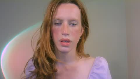 Yolanda online show from December 1, 4:29 pm