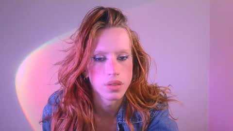 Yolanda online show from December 29, 8:04 pm