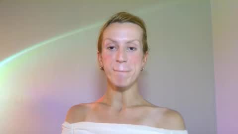 Yolanda online show from October 12, 7:24 pm