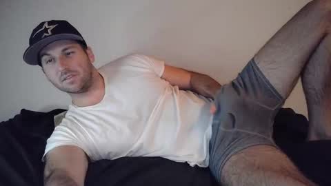 Theetwohander online show from October 19, 3:18 am