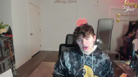 Snapshot of thejohnnystone chatting on December 9, 2:13 am Johnny Stone online show from December 9, 2:13 am