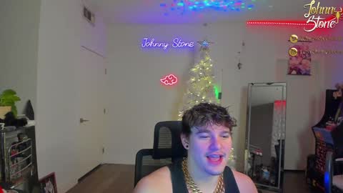 Snapshot of thejohnnystone chatting on December 22, 1:23 am Johnny Stone online show from December 22, 1:23 am