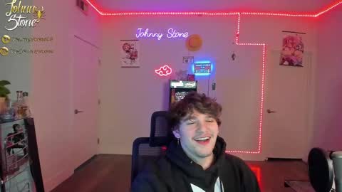 Snapshot of thejohnnystone chatting on February 11, 1:10 am Johnny Stone online show from February 11, 1:10 am