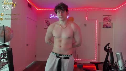 Snapshot of thejohnnystone chatting on March 7, 12:15 am Johnny Stone online show from March 7, 12:15 am