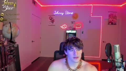 Snapshot of thejohnnystone chatting on March 10, 3:23 am Johnny Stone online show from March 10, 3:23 am