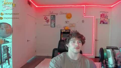 Snapshot of thejohnnystone chatting on September 13, 12:21 am Johnny Stone online show from September 13, 12:21 am