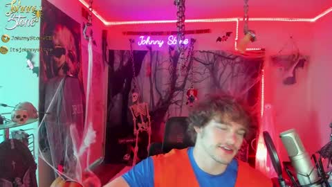 Snapshot of thejohnnystone chatting on October 5, 12:09 am Johnny Stone online show from October 5, 12:09 am