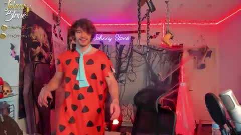 Snapshot of thejohnnystone chatting on October 20, 12:22 am Johnny Stone online show from October 20, 12:22 am