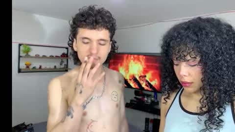 theking11220 online show from December 21, 10:28 pm