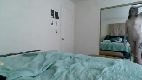 lovecreep online show from February 16, 11:05 am