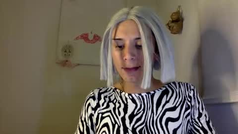 Lucy Lucy online show from December 24, 2:32 am