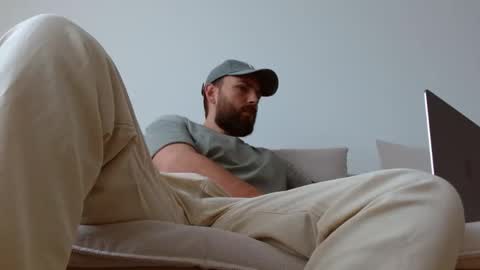 TheMonarchGoat online show from September 10, 8:36 am