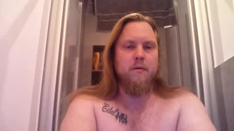 thenewdude1992 online show from November 3, 7:26 pm