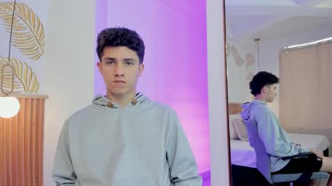  THEO- MATEO  online show from December 17, 4:53 pm