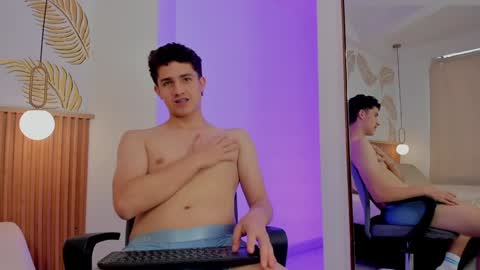  THEO- MATEO  online show from December 20, 4:25 pm