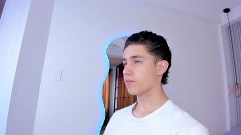  THEO- MATEO  online show from January 5, 1:36 pm