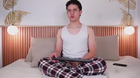  THEO- MATEO  online show from January 16, 1:14 pm