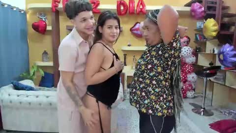 Snapshot of theorderofthephoenix chatting on February 15, 4:23 pm Sophia Vanessa and The Pepe online show from February 15, 4:23 pm