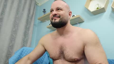 Chris online show from February 15, 4:01 pm