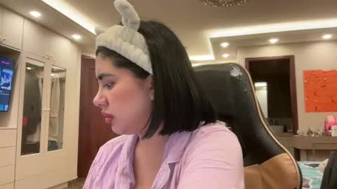 therealcamilabaddie online show from October 17, 4:15 am