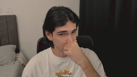 thiaan__ online show from December 18, 2:21 am