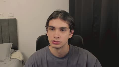 thiaan__ online show from December 24, 10:06 pm