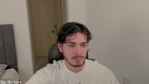 thiaan__ online show from September 11, 3:39 am