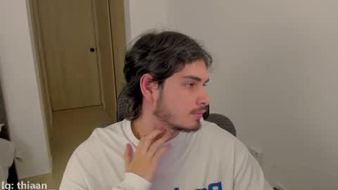 thiaan__ online show from September 22, 11:51 pm