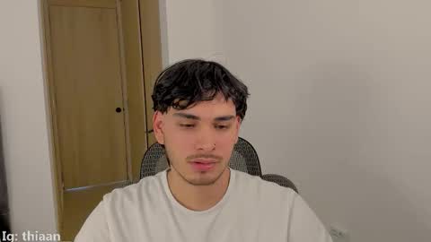 thiaan__ online show from October 25, 7:41 pm