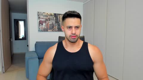 thiago_driussi online show from January 26, 8:14 am