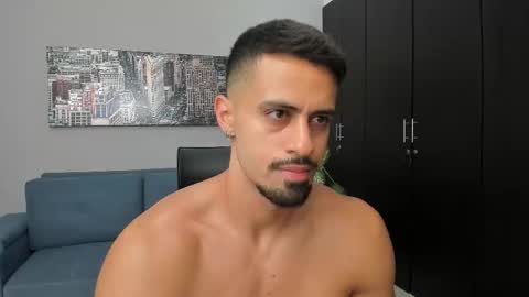 thiago_driussi online show from November 12, 4:35 am