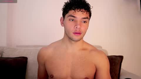 Just Thiago  online show from February 17, 2:37 pm