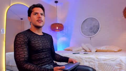 Thiago online show from November 4, 10:03 am