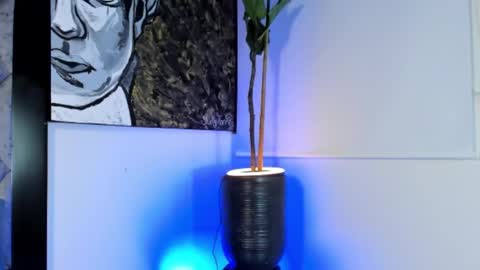 Snapshot of thiagoferrari1 chatting on March 7, 5:18 am thiago online show from March 7, 5:18 am