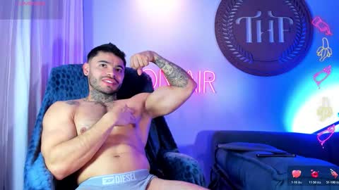 Snapshot of thiagoferrari1 chatting on October 26, 1:00 am thiago online show from October 26, 1:00 am