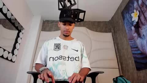 ThiagoFerreti online show from October 4, 3:59 am