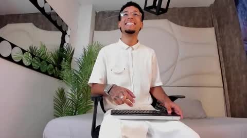 ThiagoFerreti online show from October 17, 3:31 am