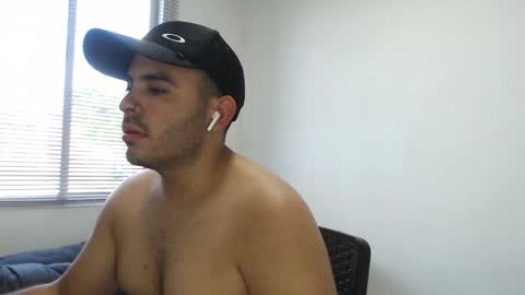 Thiago online show from October 29, 8:10 pm