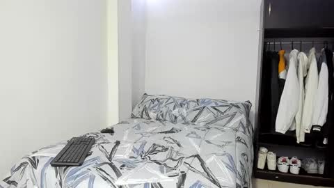 Thiago Wells online show from December 4, 10:41 pm