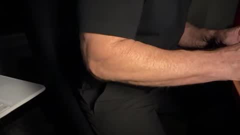 thickcock_9 online show from November 16, 2:28 am